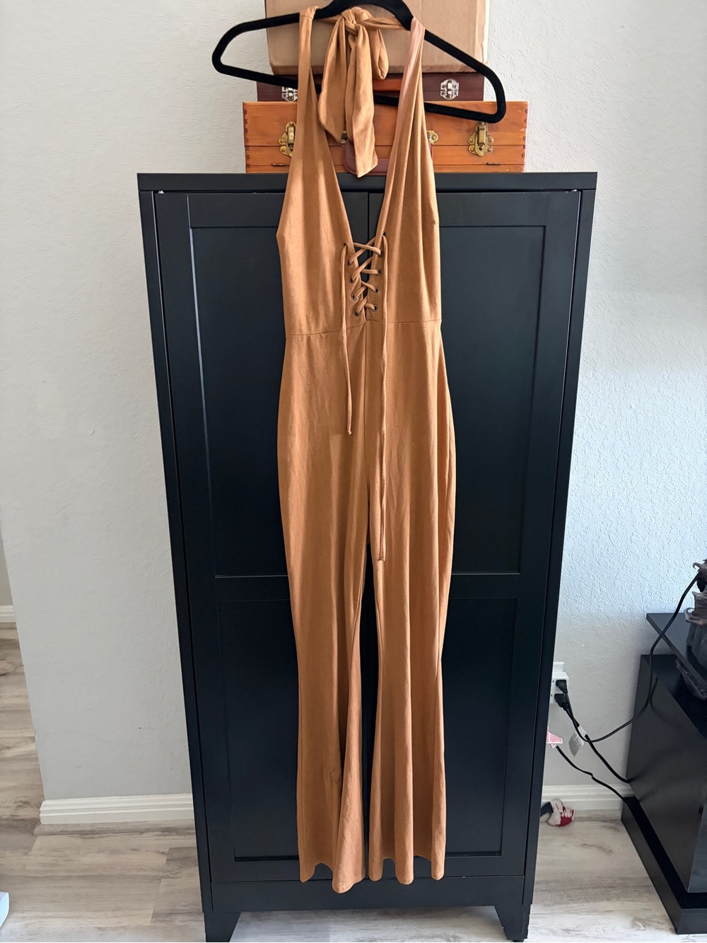 Windsor Camel Halter Lace Up Flare Jumpsuit Size M 70s Boho Festival